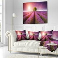 Designart Purple Sky a lenyűgöző levendula mező felett - virágos párna - 16x16