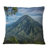 Designart Merbabu vulkán Java -ban - Táj nyomtatott dobási párna - 18x18