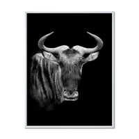 Designart 'A Wildebeest' Fekete -fehér portréja 'Farmhouse keretes vászonfali nyomtatás